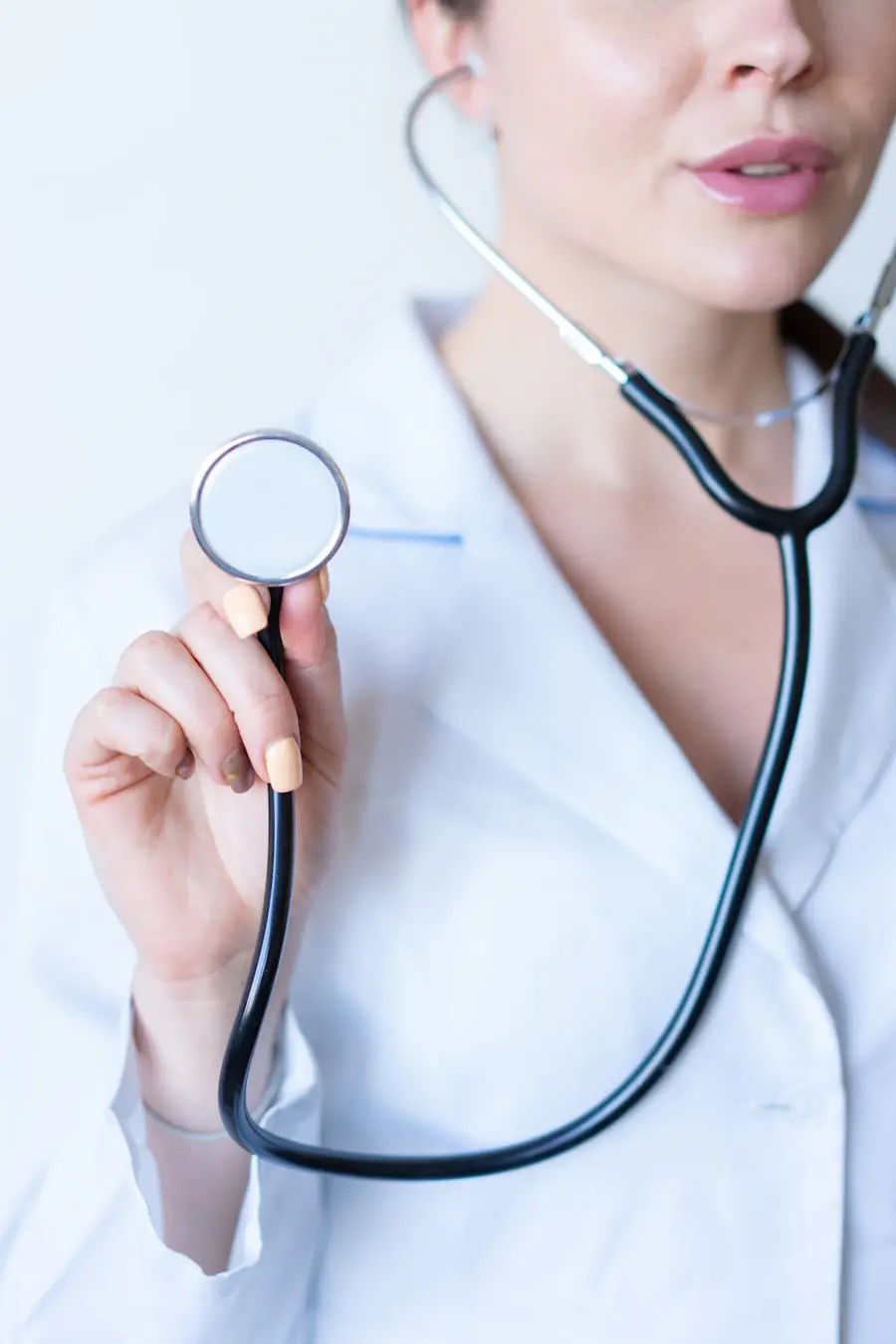 Assistante médicale en cabinet de radiologie utilisant Medicerta